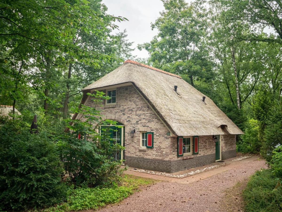 Hotel Landal Het Land Van Bartje à Ees Extérieur photo