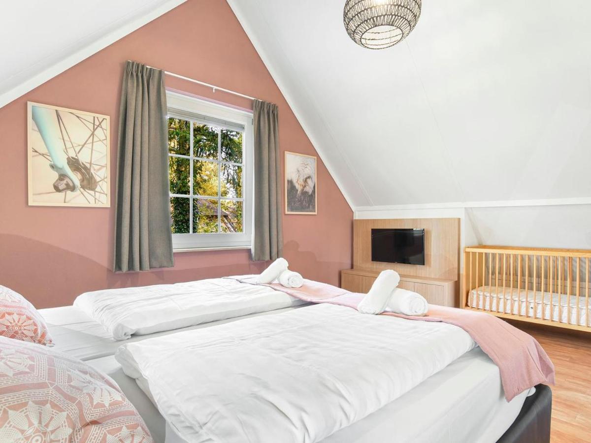 Hotel Landal Het Land Van Bartje à Ees Extérieur photo